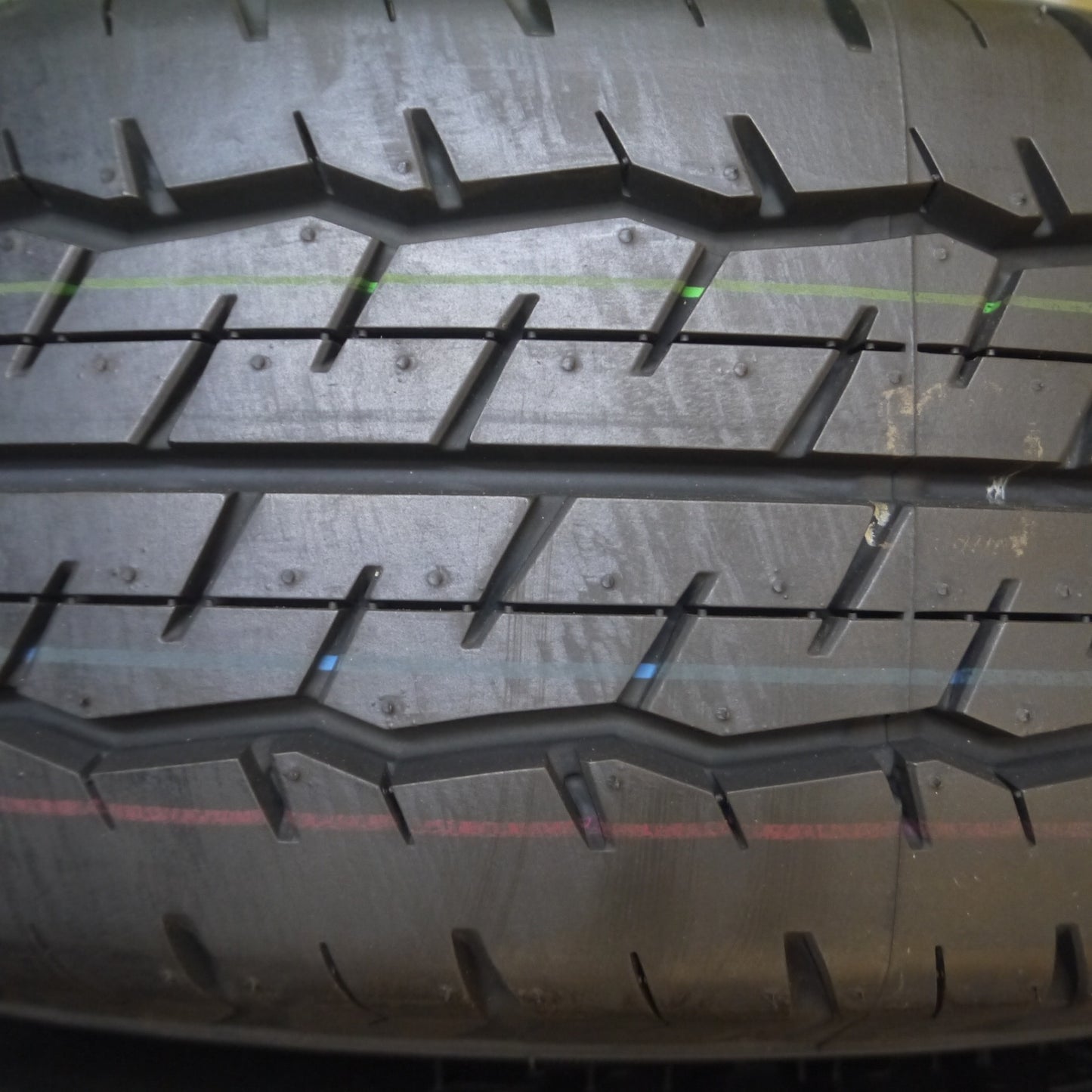 *送料無料* 新車外し！23年★トヨタ 200系 ハイエース 純正 スチール 195/80R15 107/105N ダンロップ SP175N PCD139.7/6H★4022804Hノ