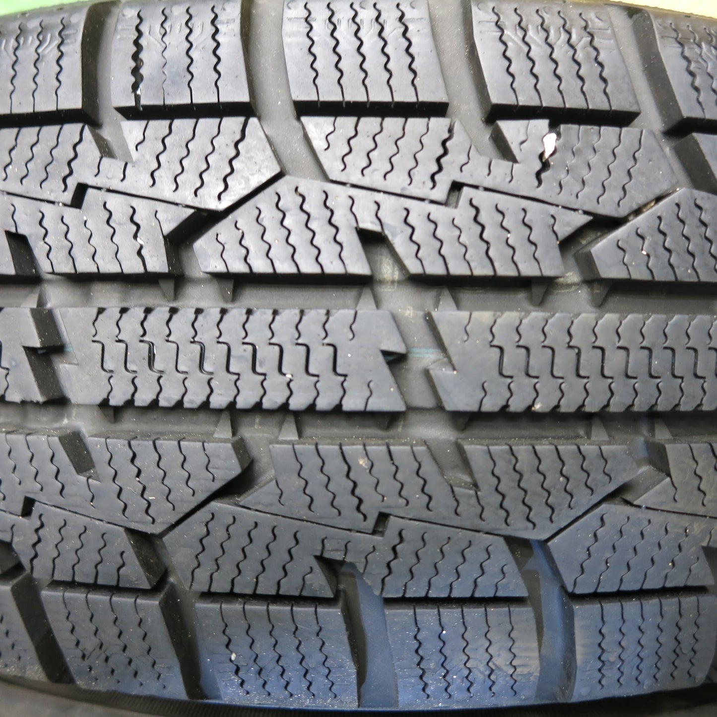 [送料無料]バリ溝！20年！キレイ！9.5分★スタッドレス 155/65R14 トーヨー オブザーブ ガリット GIZ AZ SPORTS AZスポーツ 14インチ PCD100/4H★3042614Hス