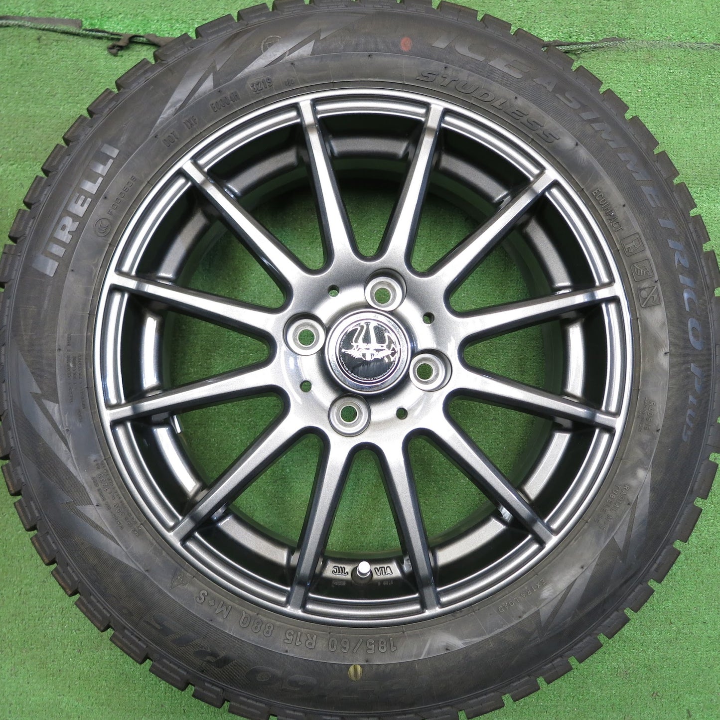 [送料無料]バリ溝！19年！キレイ！9.5分以上★スタッドレス 185/60R15 ピレリ アイスアシンメトリコ プラス TEAD テッド 15インチ PCD100/4H★3062308Hス