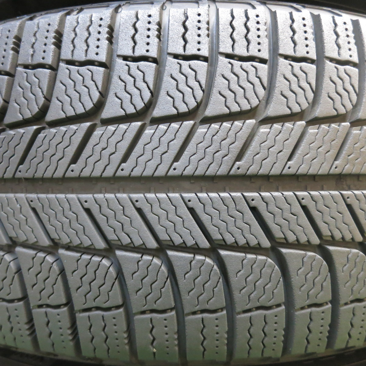 *送料無料*バリ溝！19年！キレイ！9分★スタッドレス 225/65R17 ミシュラン X-ICE3+ ravrion RS01 ラブリオン 17インチ PCD114.3/5H★3121204イス