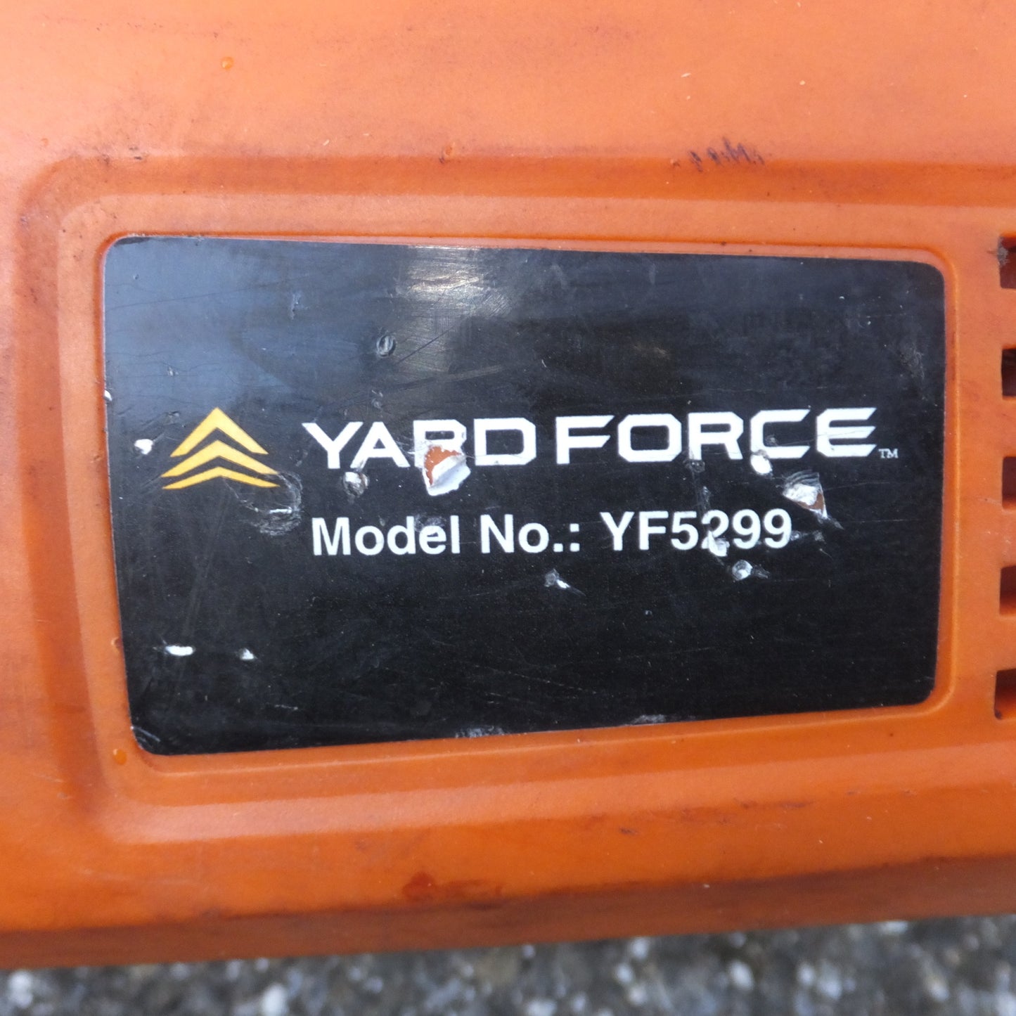 [送料無料] 岐阜発★ヤードフォース YARD FORCE 高枝切電動チェーンソー YF5299　100V～ 50/60Hz 710W★