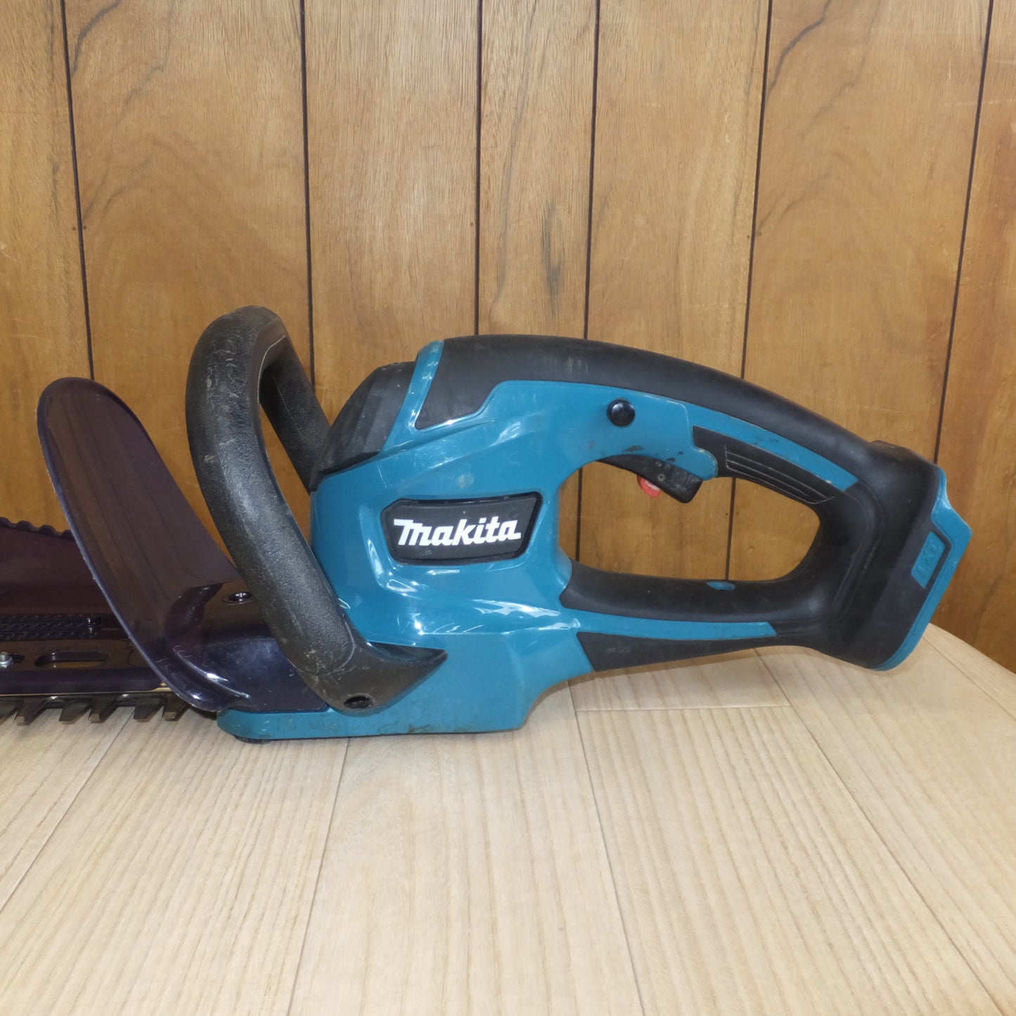 [送料無料]★マキタ makita 360mm 充電式生垣バリカン MUH367DSF 18V 本体のみ★