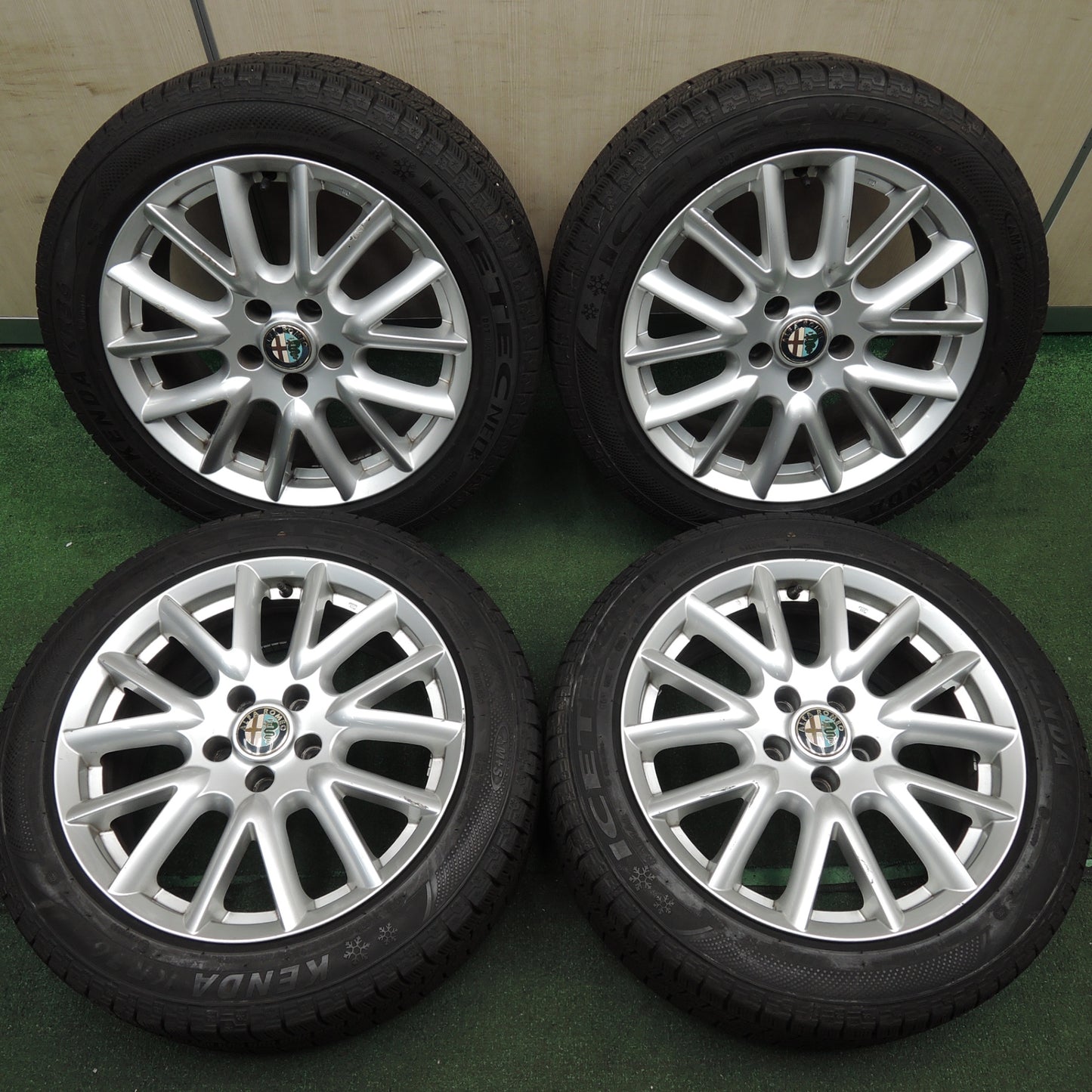 *送料無料* バリ溝！20年！8.5分★アルファロメオ 159 純正 205/55R17 スタッドレス ケンダ KR36 アイステック ネオ PCD110/5H★4030204HAス