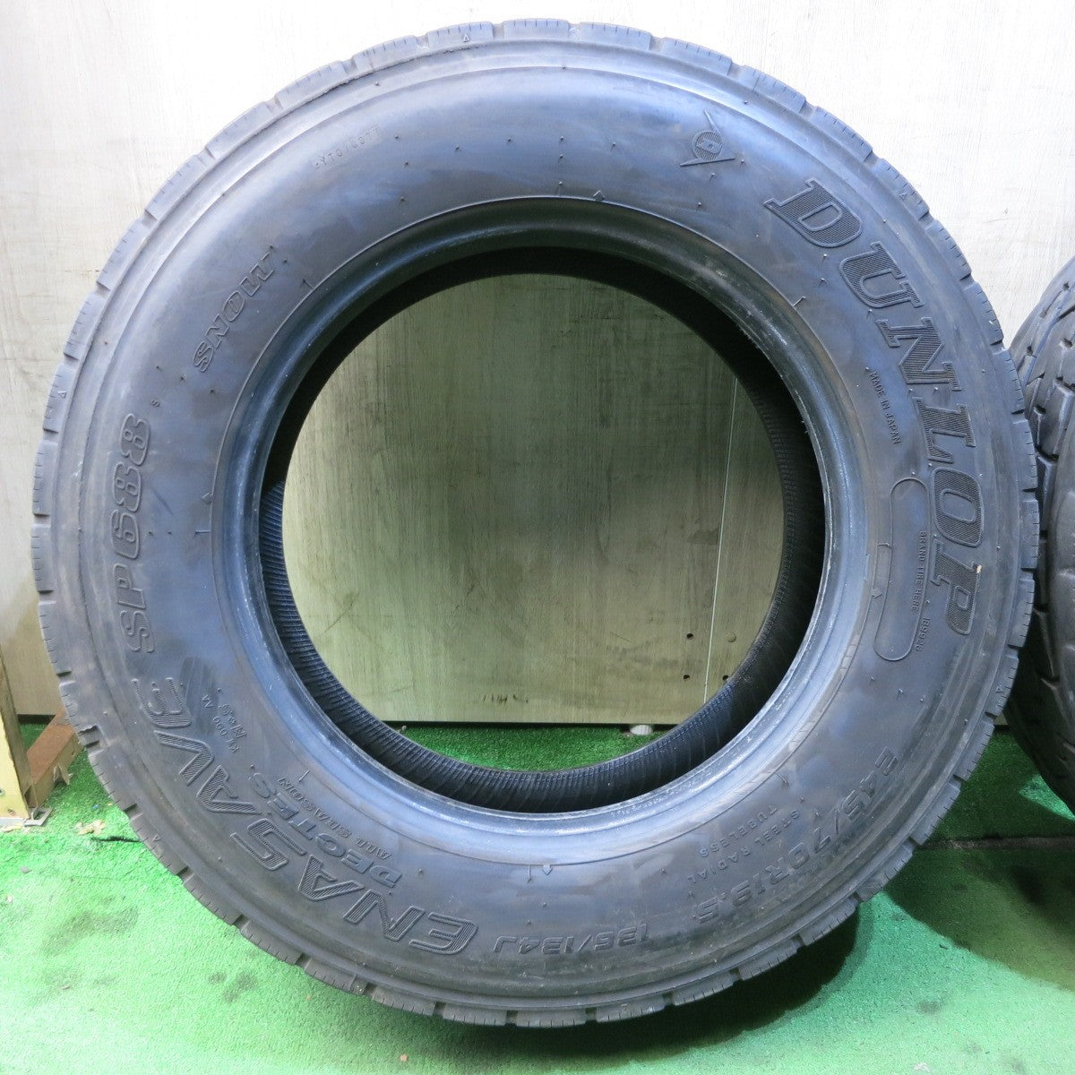 *送料無料*バリ溝！8.5分★トラック タイヤ 245/70R19.5 136/134J ダンロップ エナセーブ SP688 DECTES ミックス オールシーズン 19.5インチ★4013105クスタ