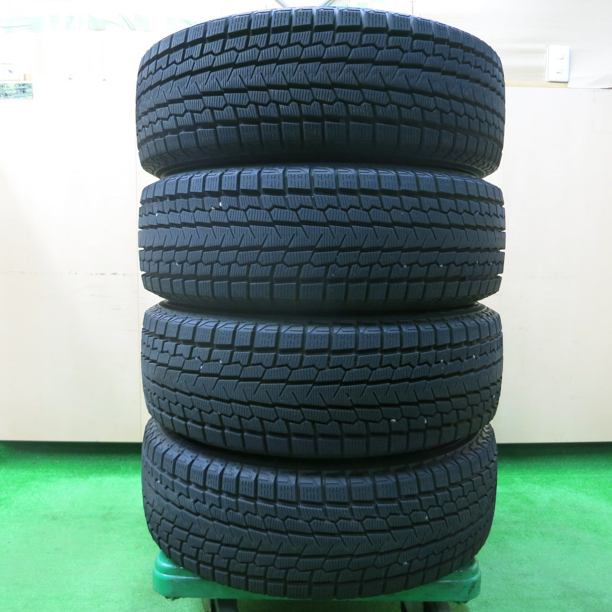 *送料無料*バリ溝！22年！ほぼ10分★マツダ アテンザ 純正 225/65R17 スタッドレス ヨコハマ アイスガード G075 17インチ PCD114.3/5H★3121205イス