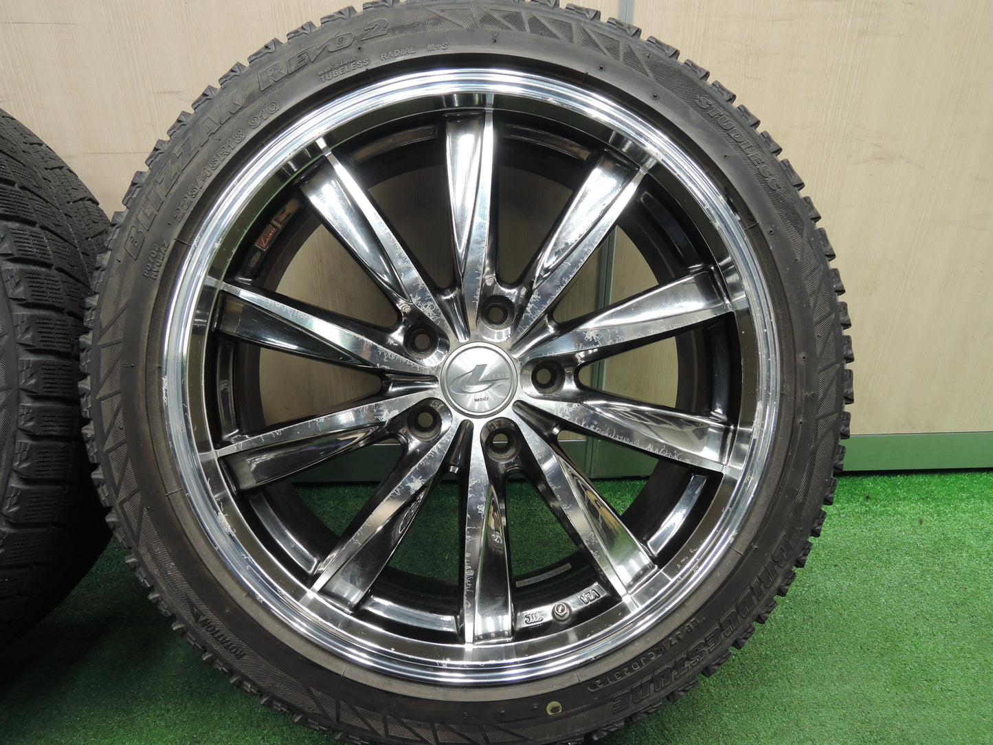 *送料無料*4本価格★LEONIS CX weds 225/45R18 スタッドレス ブリヂストン ブリザック REVO2 レオニス PCD114.3/5H★3112509HAス